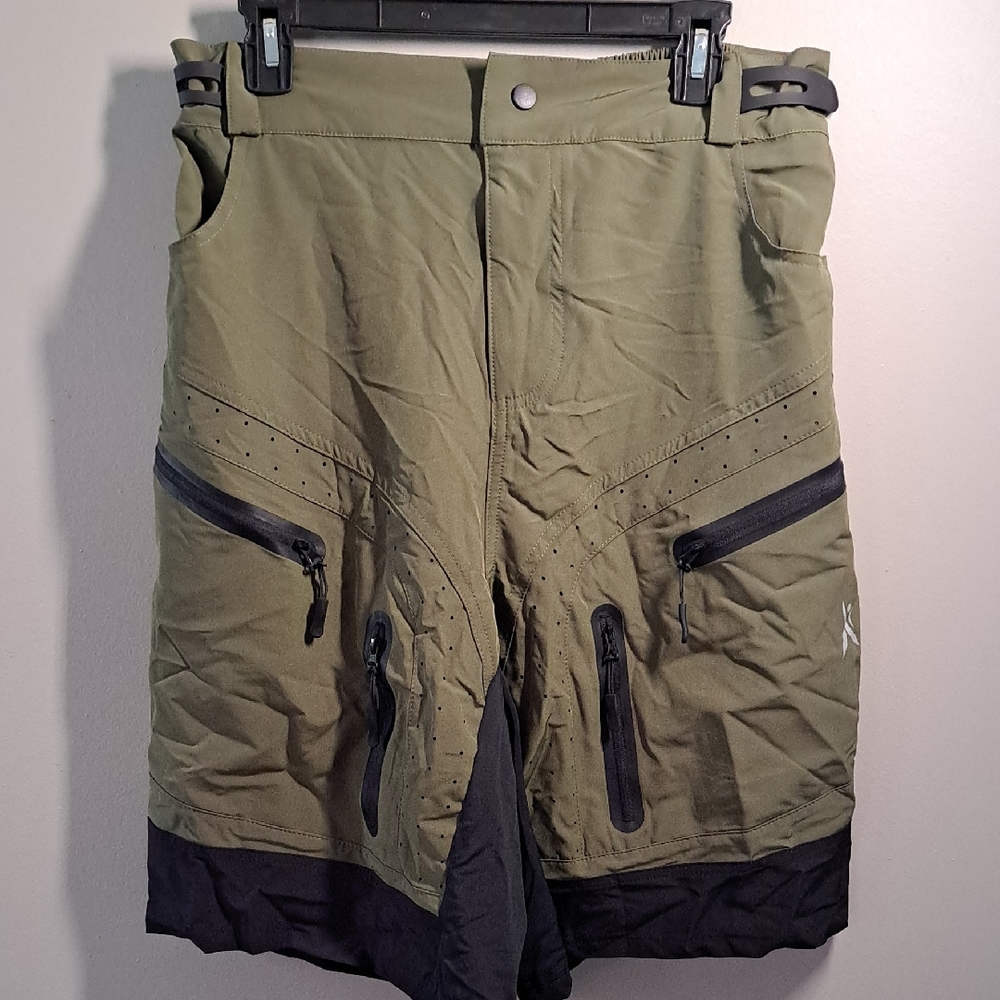 Green and Black Athletic Shorts with Quick-Dry Fabric